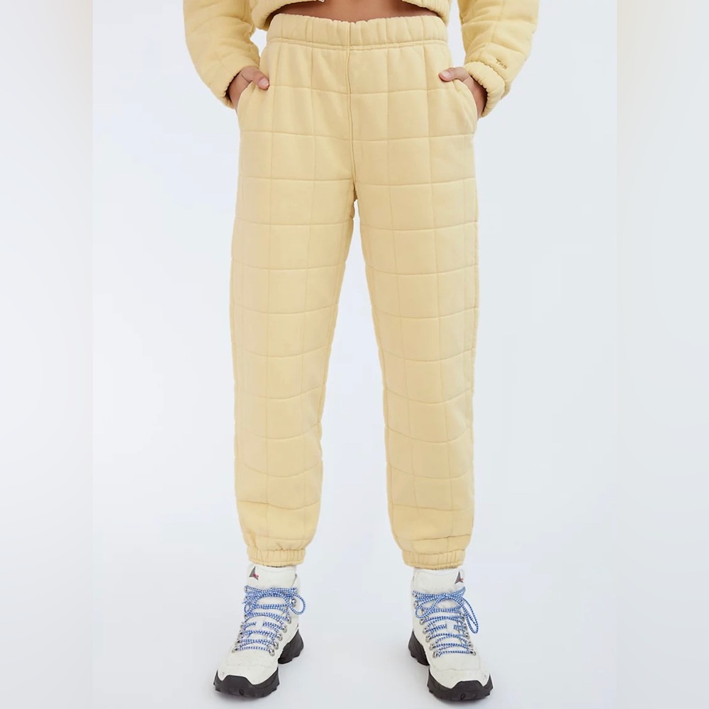 Aritiza TNA Cozy Fleece Mega Quilted Sweatpant